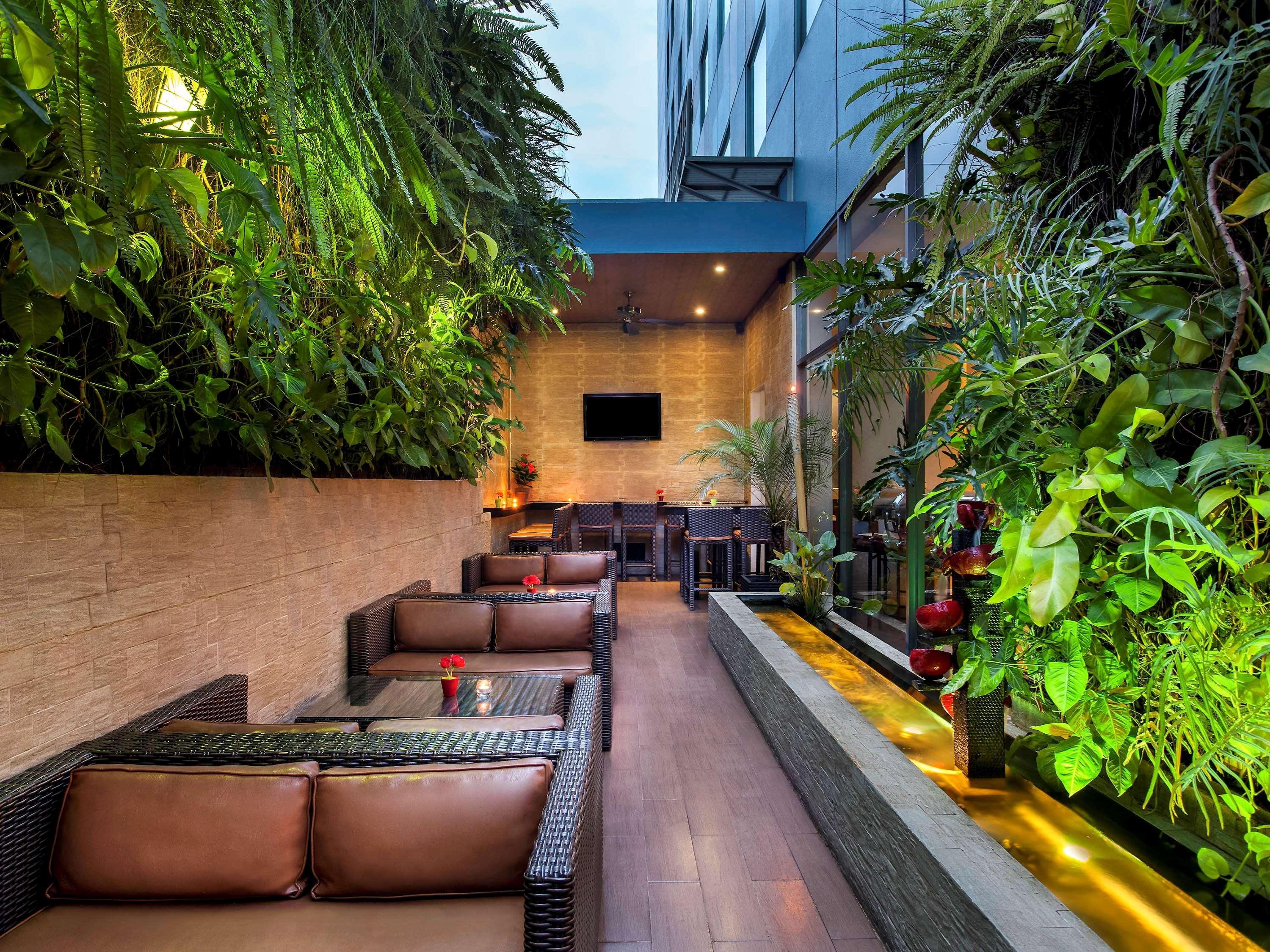 Ibis Jakarta Arcadia Экстерьер фото