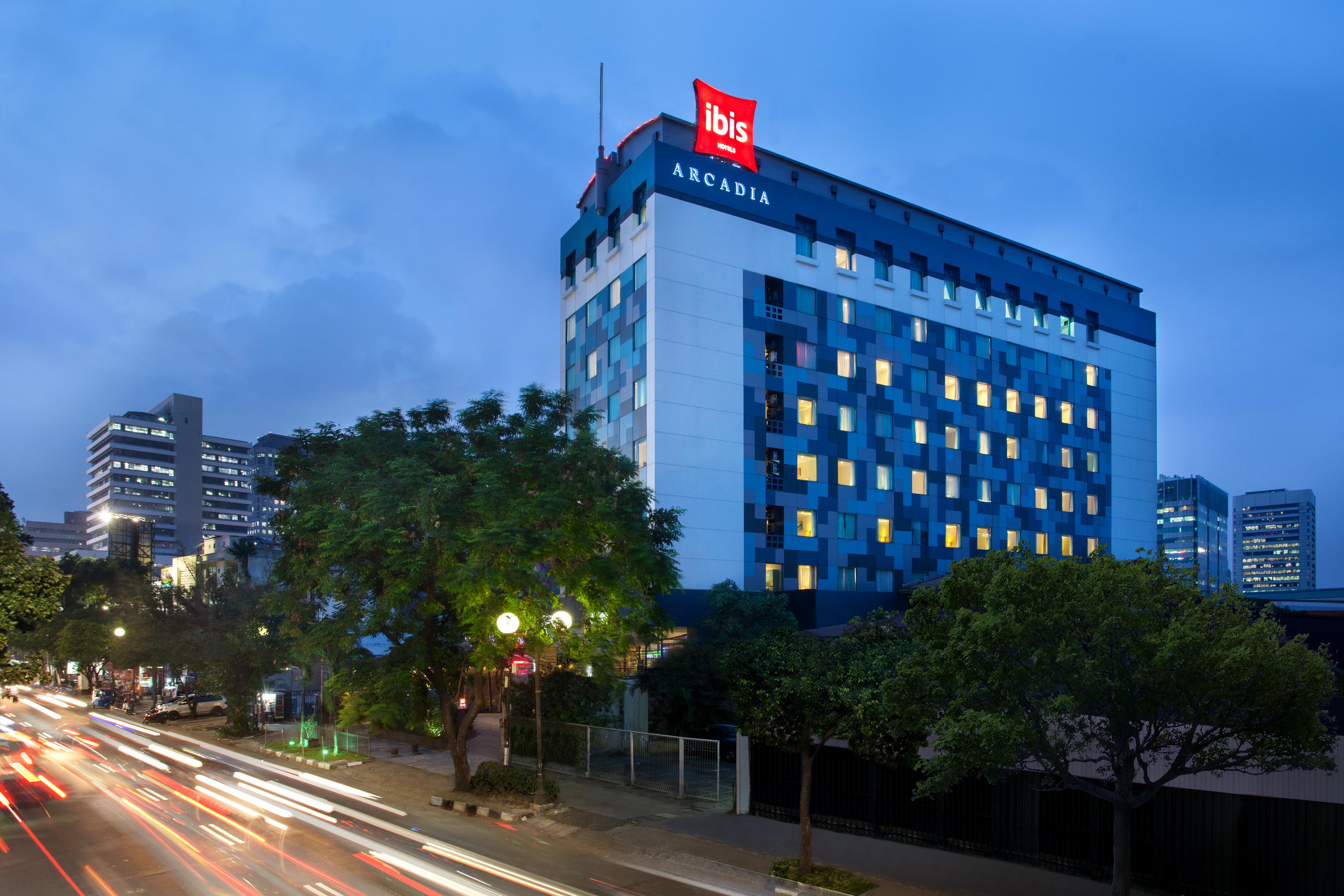 Ibis Jakarta Arcadia Экстерьер фото
