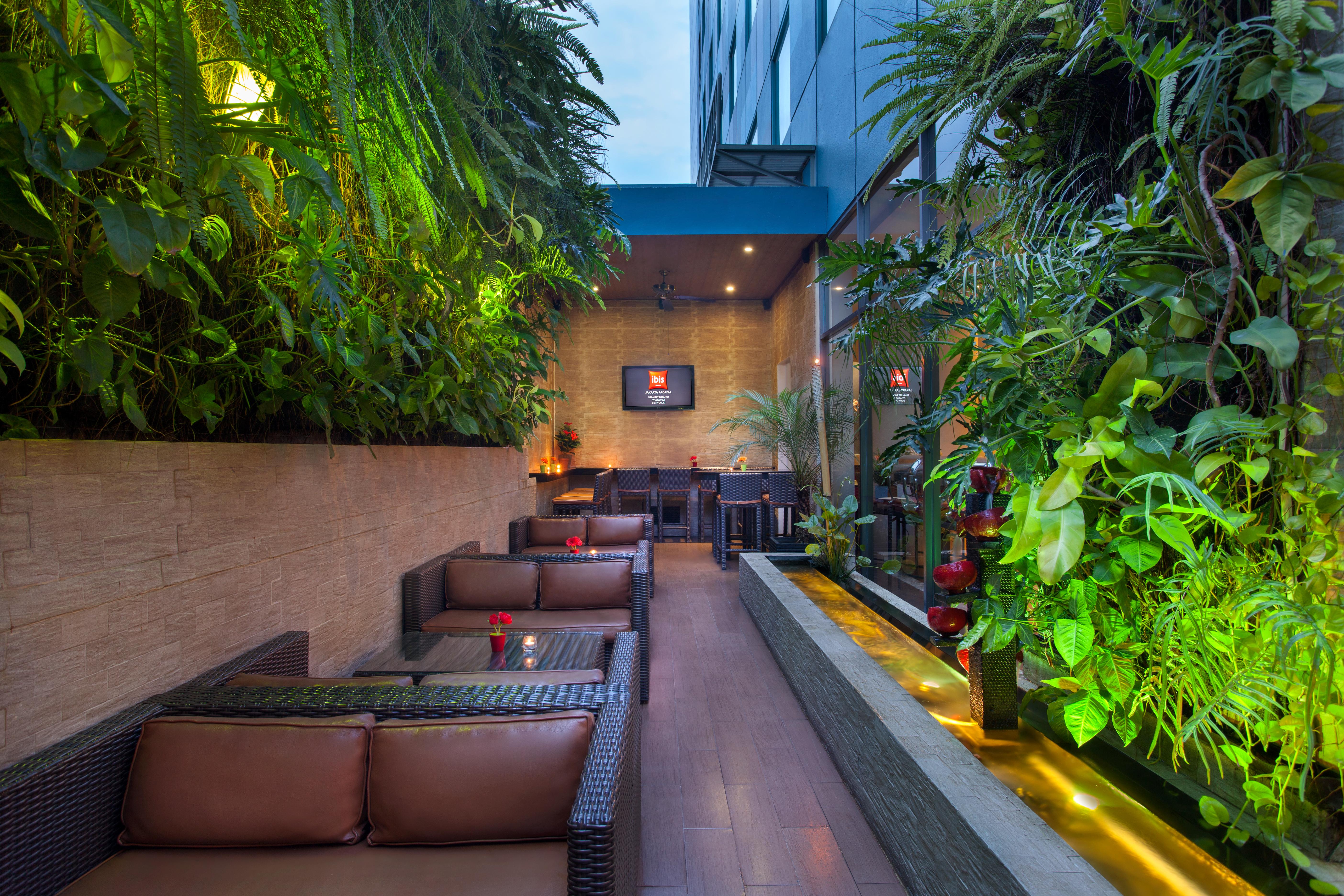 Ibis Jakarta Arcadia Экстерьер фото