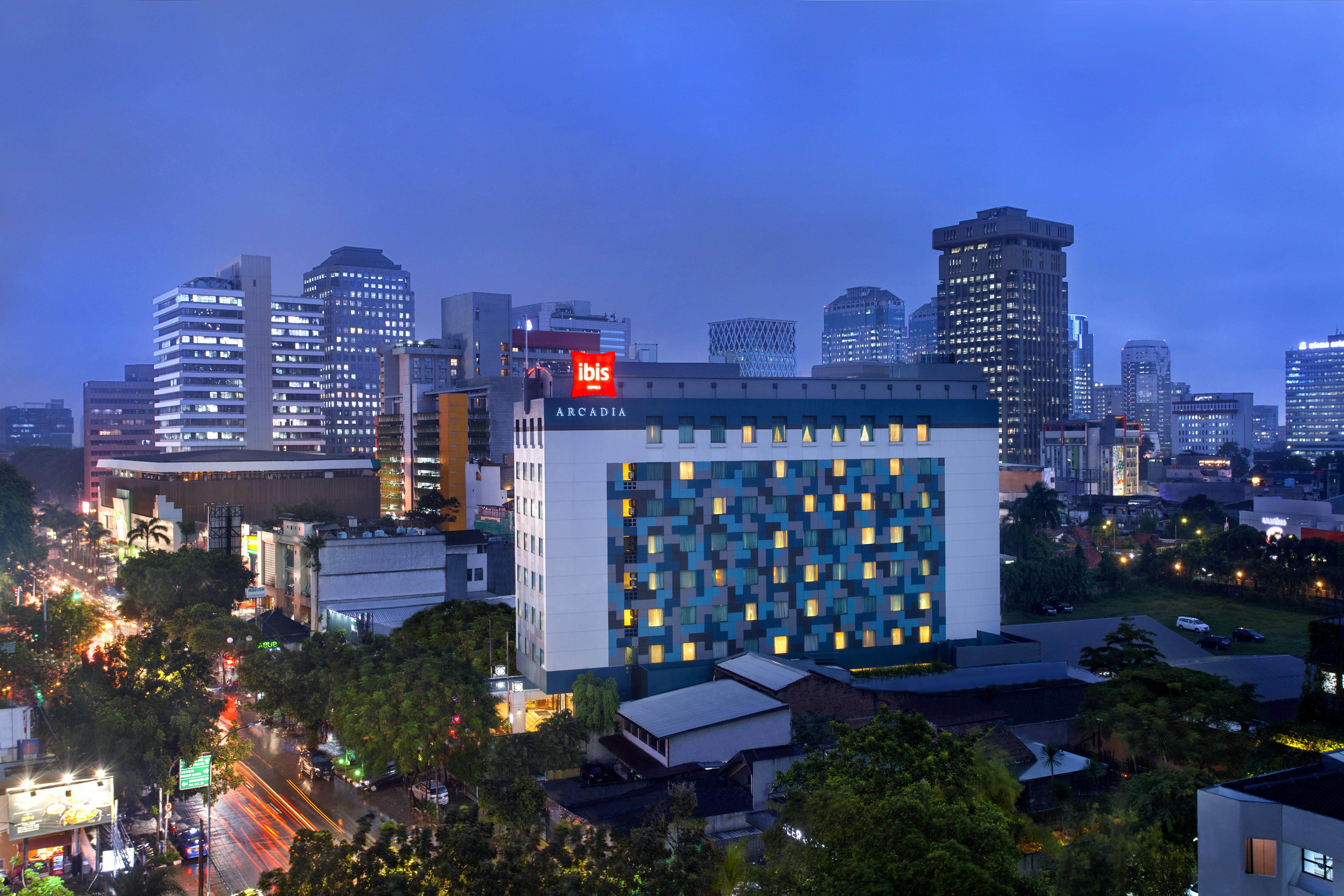 Ibis Jakarta Arcadia Экстерьер фото