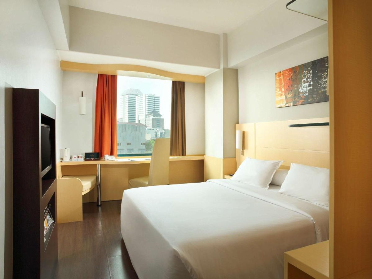 Ibis Jakarta Arcadia Экстерьер фото