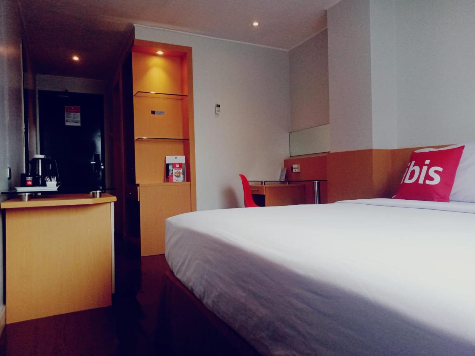 Ibis Jakarta Arcadia Экстерьер фото