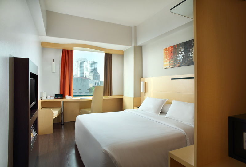 Ibis Jakarta Arcadia Экстерьер фото