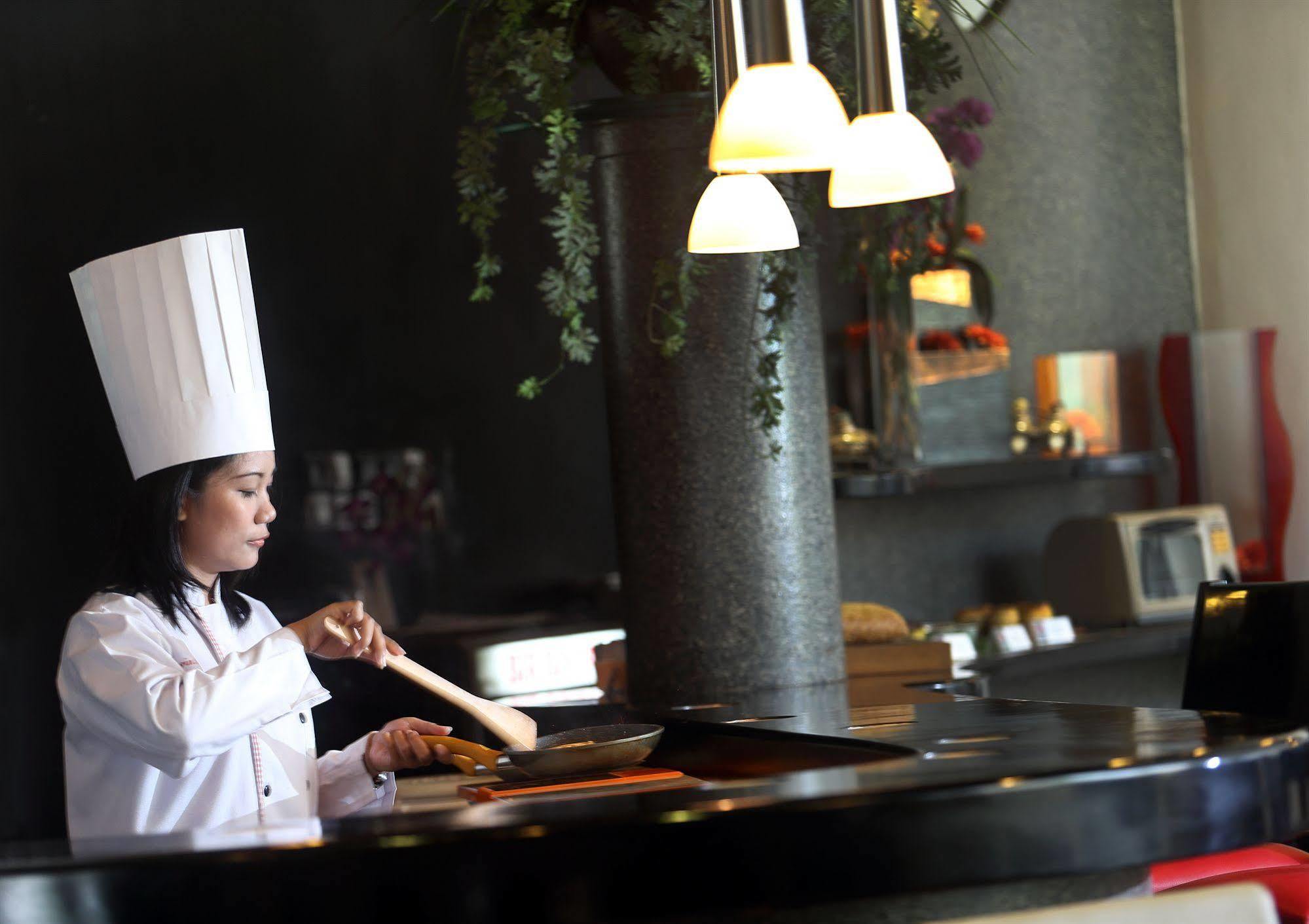 Ibis Jakarta Arcadia Экстерьер фото